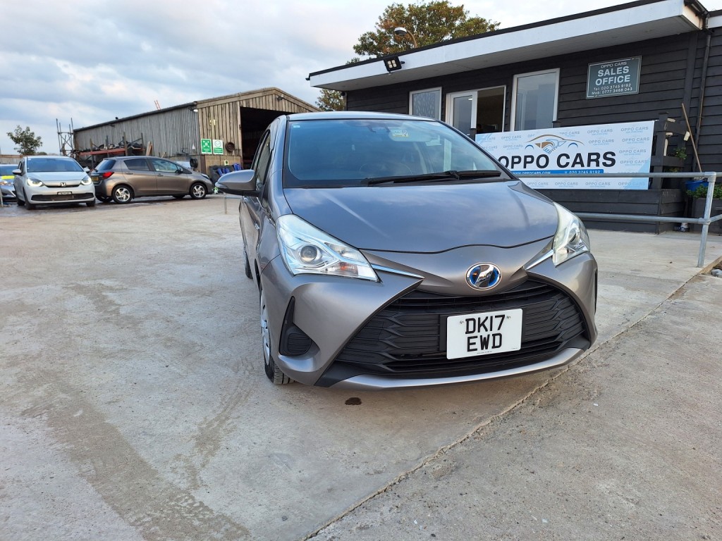 2017 Toyota Vitz