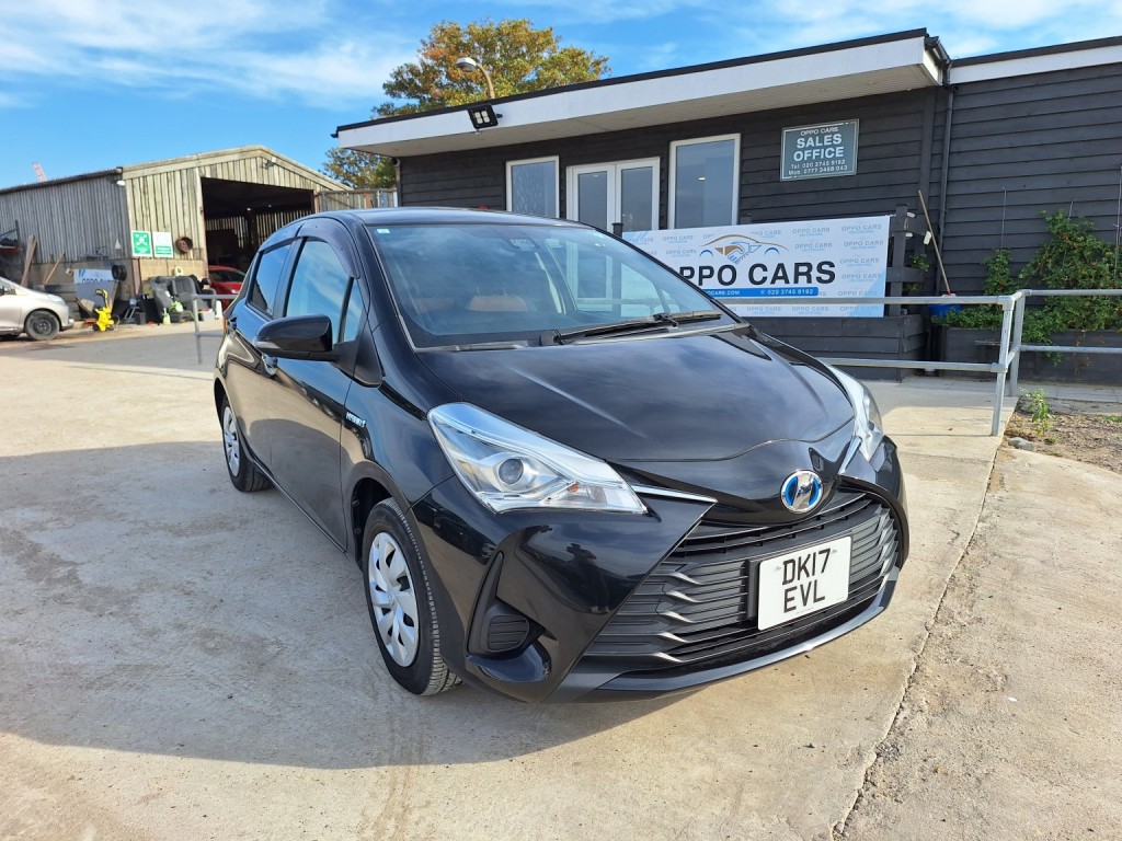 2017 Toyota Vitz