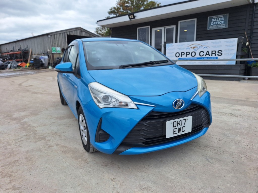 2017 Toyota Vitz
